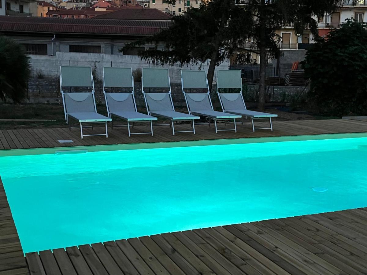 Il Gattino Di Porto - Apt 1 - Monolocale Veranda Piscina Imperia Ngoại thất bức ảnh