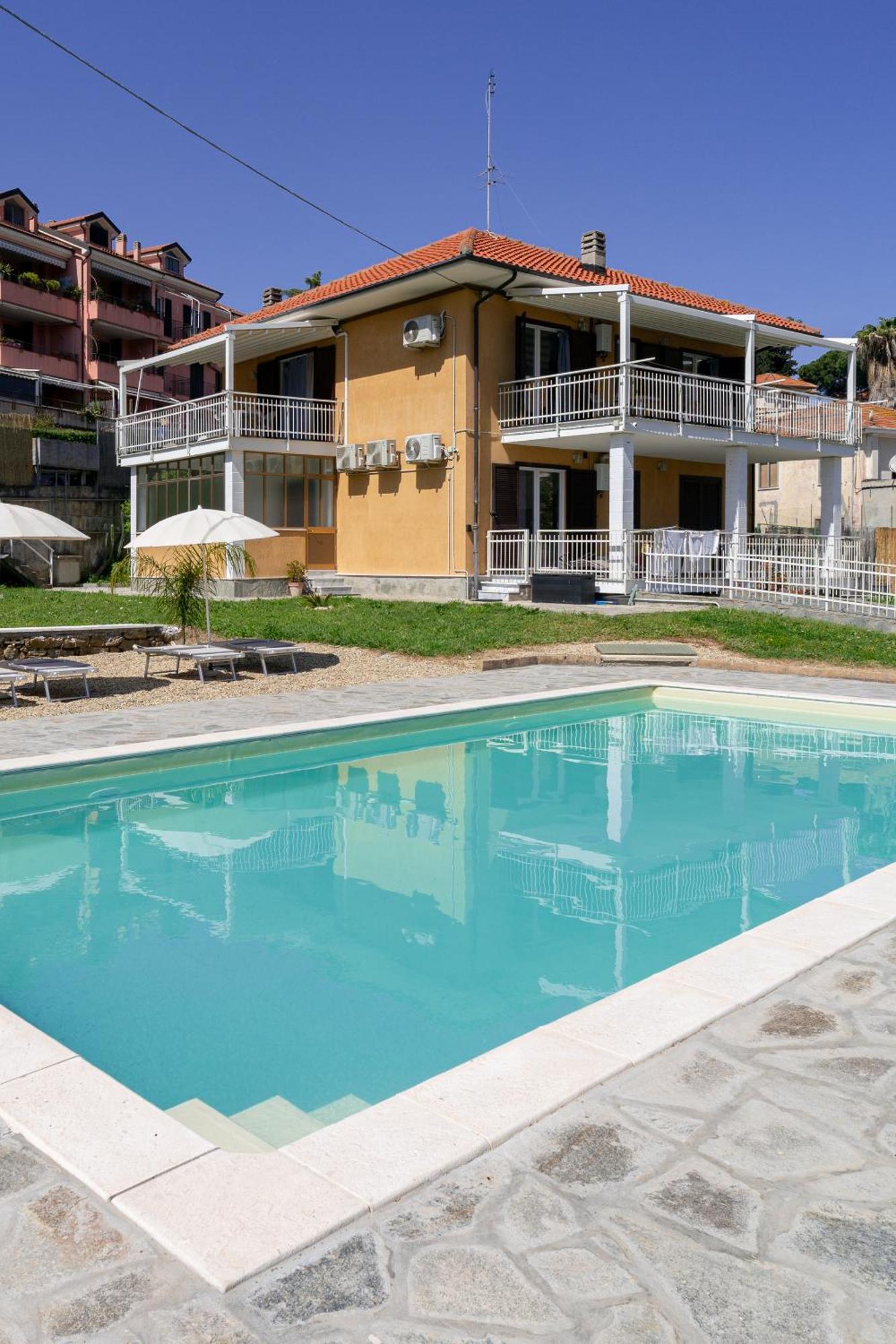 Il Gattino Di Porto - Apt 1 - Monolocale Veranda Piscina Imperia Ngoại thất bức ảnh